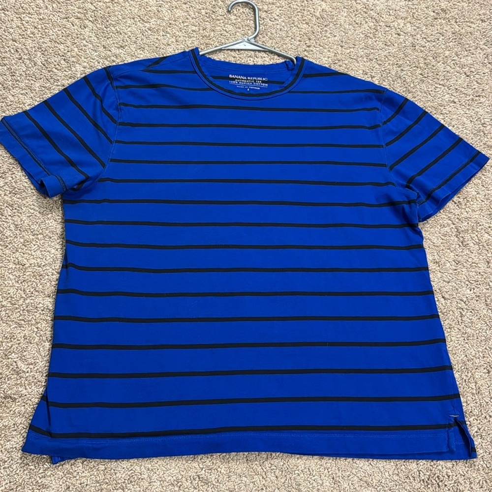 74. Banana Republic Blue Striped Men's Shirt (L)